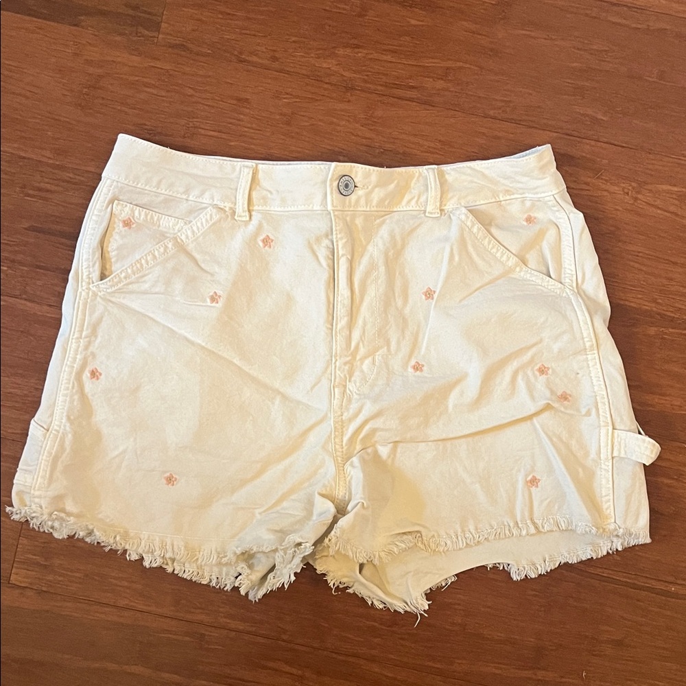 American Eagle Outfitters Highest Rise 90’s Boyfriend Shorts- Size 10